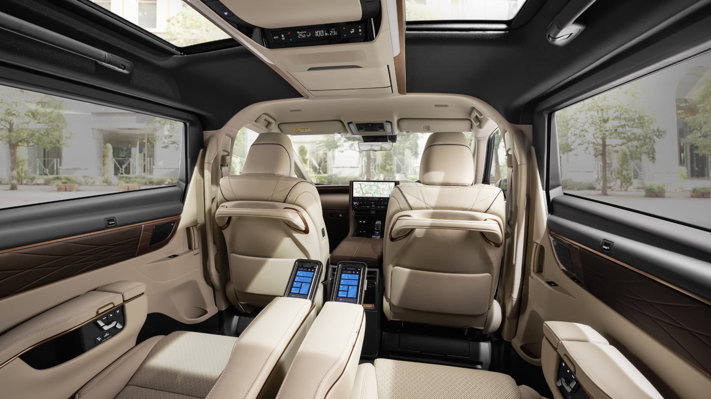 Toyota Alphard captain-seat interior